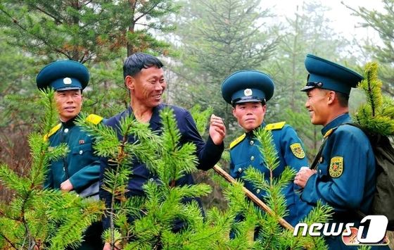 '산림조성' 중인 북한 산림경영소…
