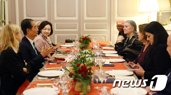‘세계유산국위원회’ 선거 지지 요청하는 한덕수 총리