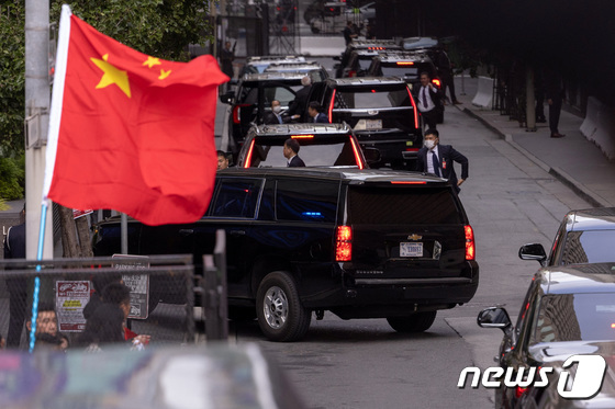 [사진] 샌프란시스코 호텔 도착하는 시진핑 차량 행렬