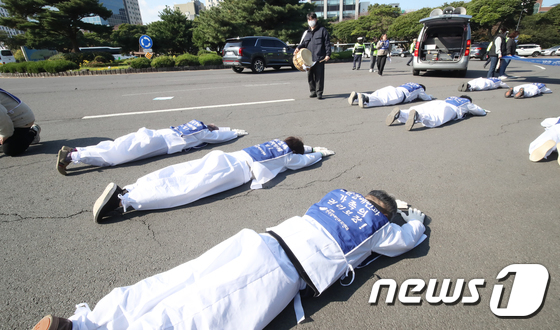 발달장애인 권리 보장 위한 오체투지