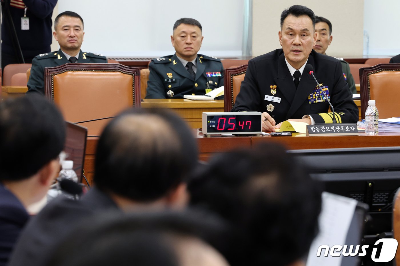 본문 이미지 - 김명수 합동참모본부의장 후보자가 15일 오전 서울 여의도 국회 국방위원회에서 열린 인사청문회에서 의원 질의에 답변하고 있다. 2023.11.15/뉴스1 ⓒ News1 황기선 기자