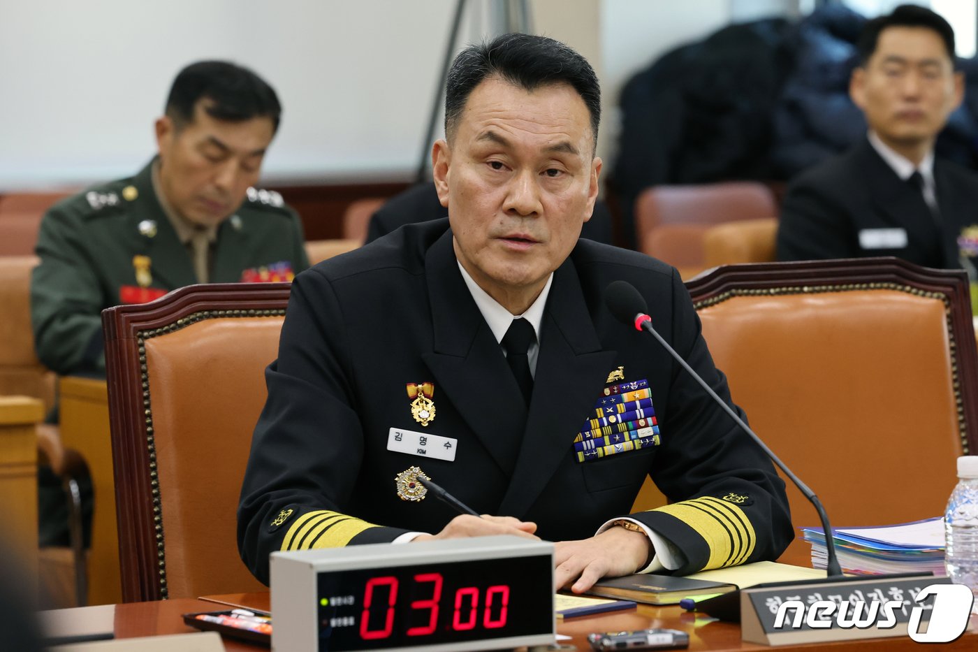 본문 이미지 - 김명수 합동참모본부의장 후보자가 15일 오전 서울 여의도 국회 국방위원회에서 열린 인사청문회에서 의원 질의에 답변하고 있다. 2023.11.15/뉴스1 ⓒ News1 황기선 기자
