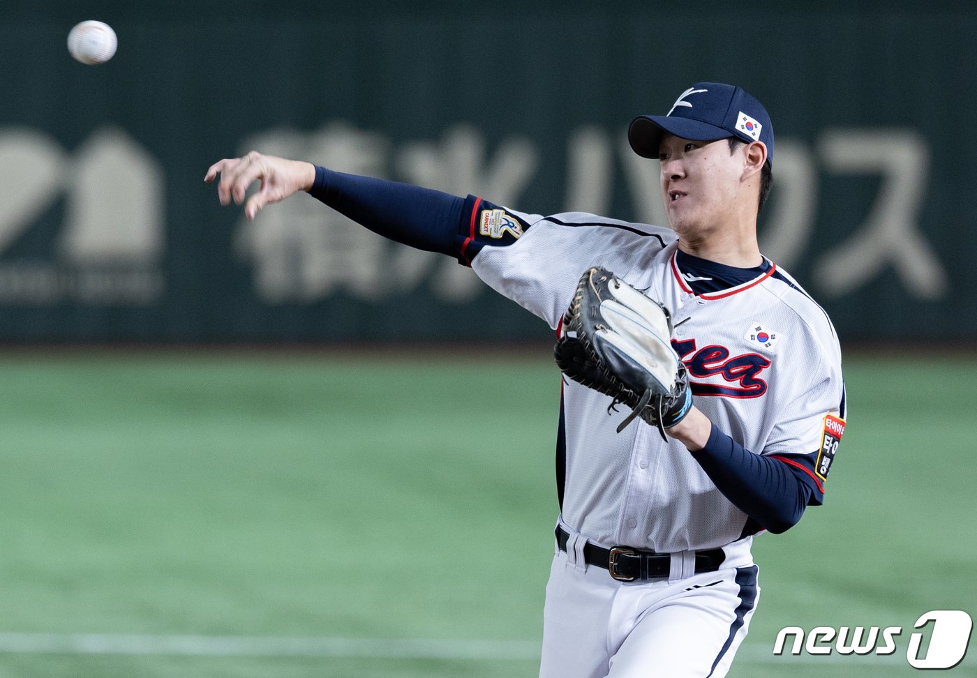 대한민국 야구대표팀 나승엽이 15일 오전 일본 도쿄돔에서 2023 아시아프로야구챔피언십&#40;APBC&#41; 호주와의 1차전 경기를 앞두고 훈련을 하고 있다. 한국, 일본, 대만, 호주까지 4개국의 24세 이하 또는 프로 입단 3년차 이하 선수들이 참여하는 이번 대회에서 한국은 우승을 목표로 하고 있다. 2023.11.15/뉴스1 ⓒ News1 이재명 기자