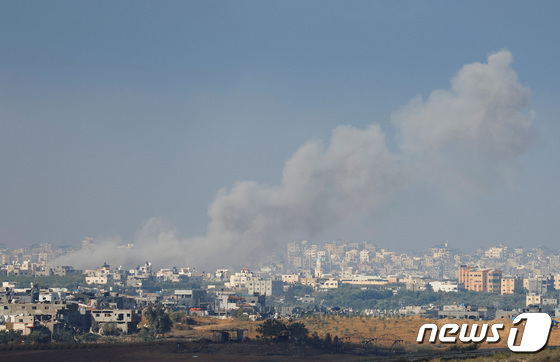 [사진] 이스라엘軍 가자지구 포격에 연기