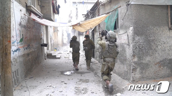 [사진] 가자지구 알샤티에서 작전 중인 이스라엘군