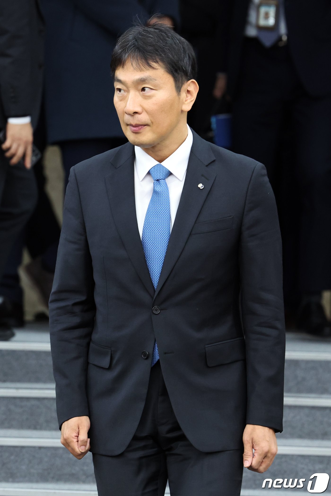 본문 이미지 - 이복현 금융감독원장이 16일 오전 서울 여의도 국회에서 열린 투자자 신뢰 회복을 위한 공매도 제도개선방향 민·당·정협의회에 참석하고 있다. 2023.11.16/뉴스1 ⓒ News1 황기선 기자