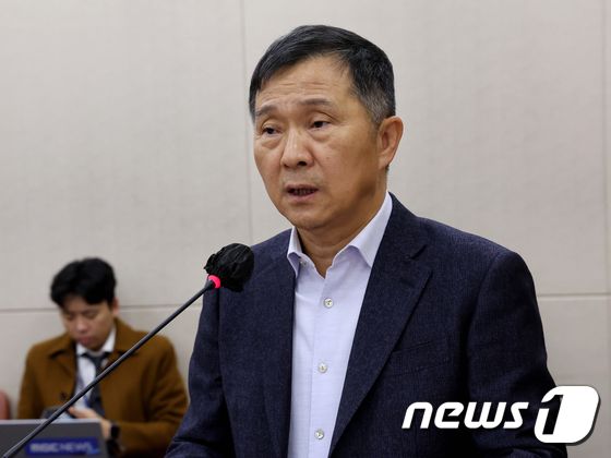 연금개혁특위 보고하는 김연명 민간자문위 공동위원장 