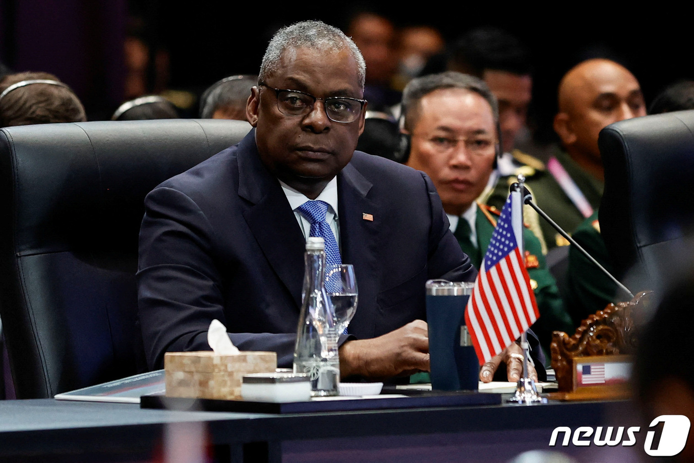 (자카르타 로이터=뉴스1) 우동명 기자 = 로이드 오스틴 미국 국방장관이 16일(현지시간) 인도네시아 자카르타에서 열린 ASEAN 확대 국방장관 회의에 참석을 하고 있다. 2023 …
