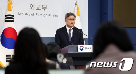 외교부 정례브리핑 하는 임수석 대변인