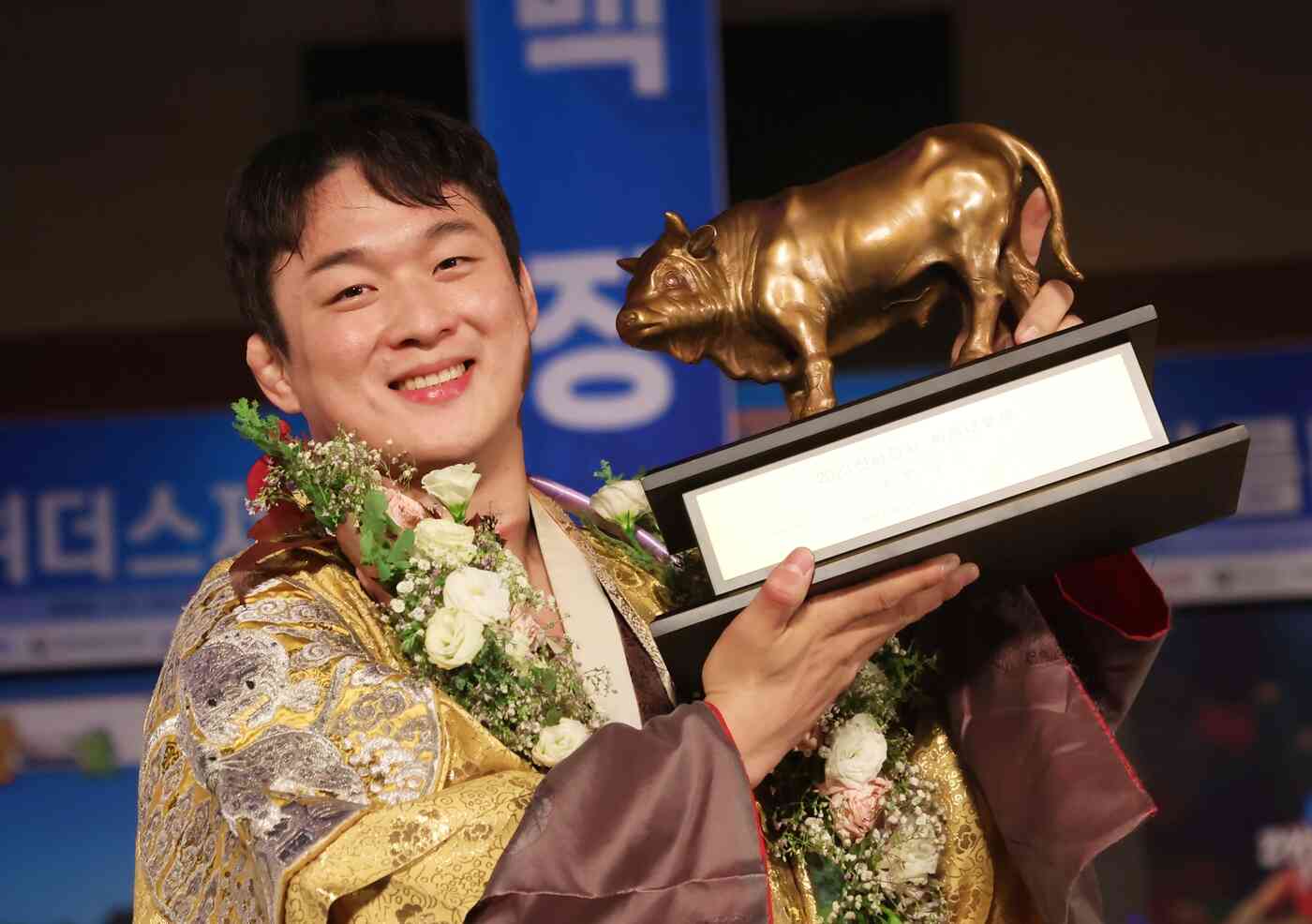 문준석이 위더스제약 2023 천하장사 씨름대축제 태백장사에 올랐다.(대한씨름협회 제공)