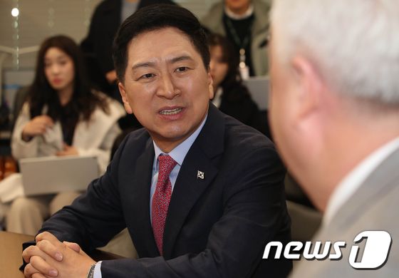 인요한 혁신위원장과 면담하는 김기현 대표