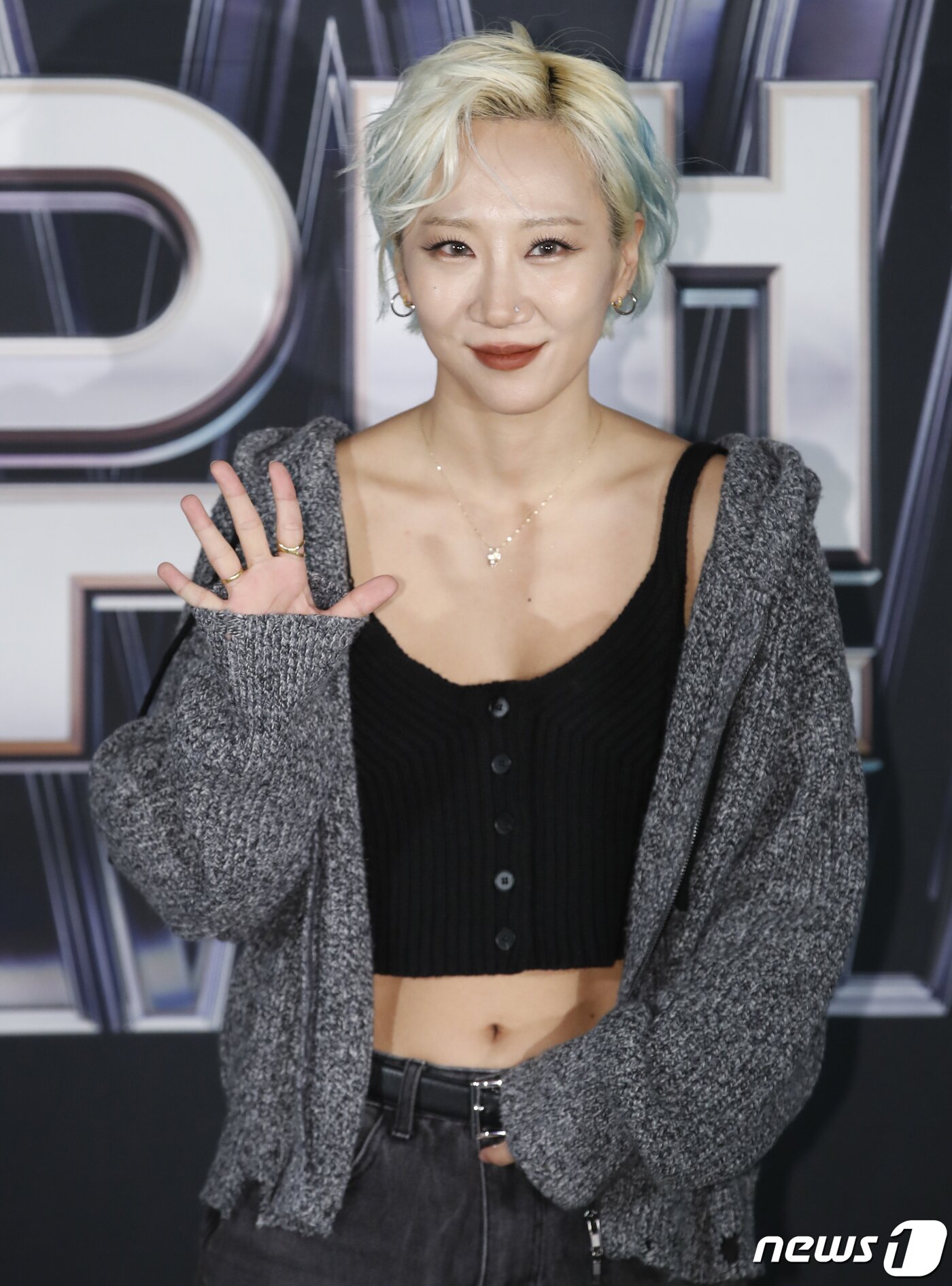 본문 이미지 - 안무가 울플러 할로가 17일 오전 서울 강남구 청담동 CGV 청담씨네시티에서 열린 Mnet '스트릿 우먼 파이터 2' 종영 기자간담회에서 포즈를 취하고 있다. 2023.10.17/뉴스1 ⓒ News1 권현진 기자