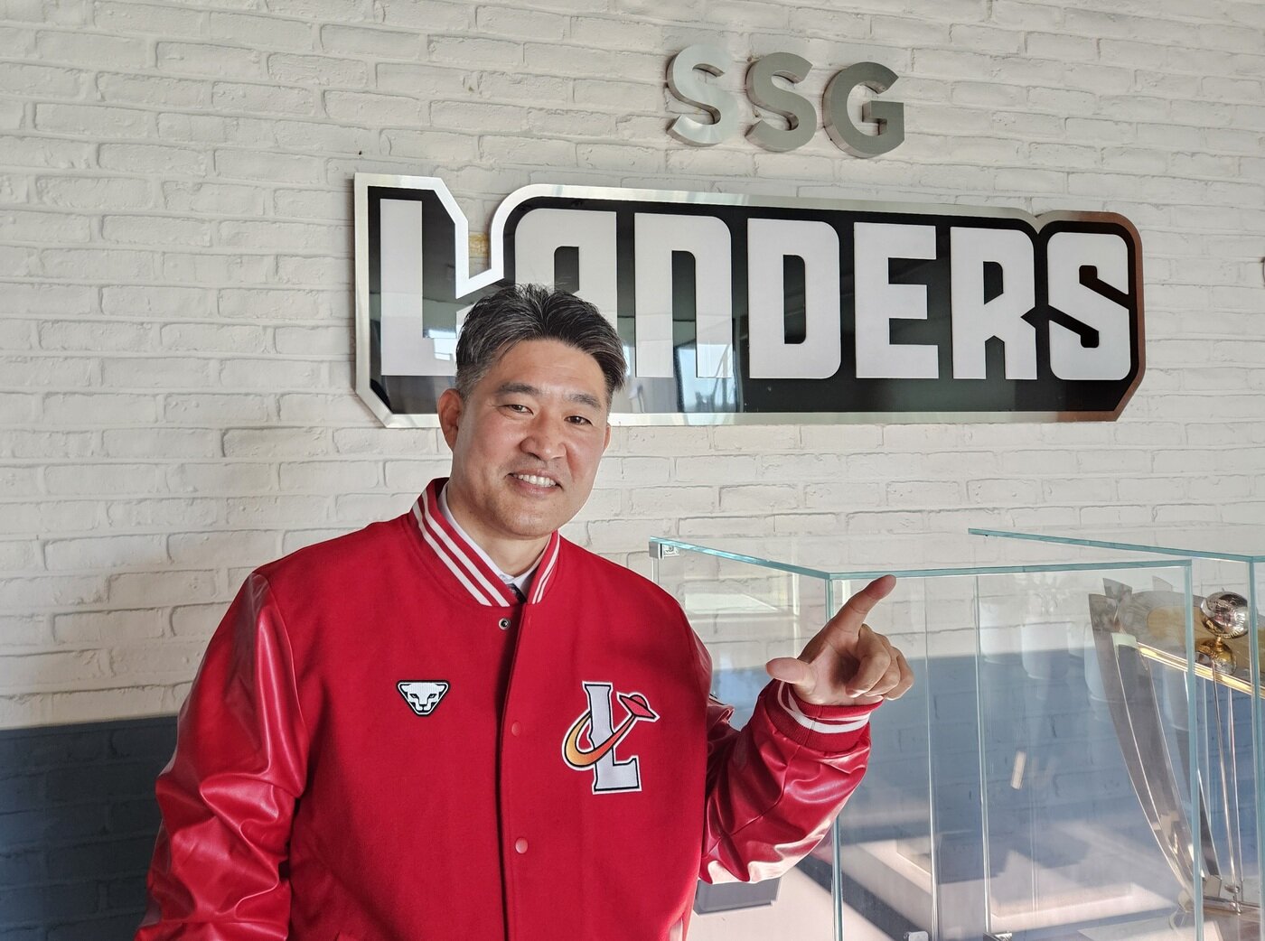 본문 이미지 - 이숭용 SSG 랜더스 신임 감독. (SSG 랜더스 제공)