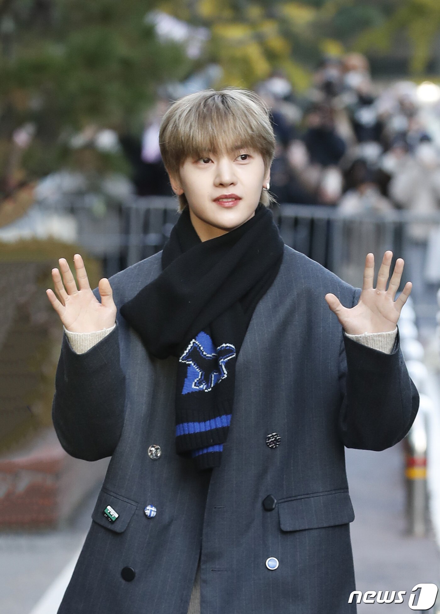 성매튜, 출근하랬더니 화보 찍는 아이돌