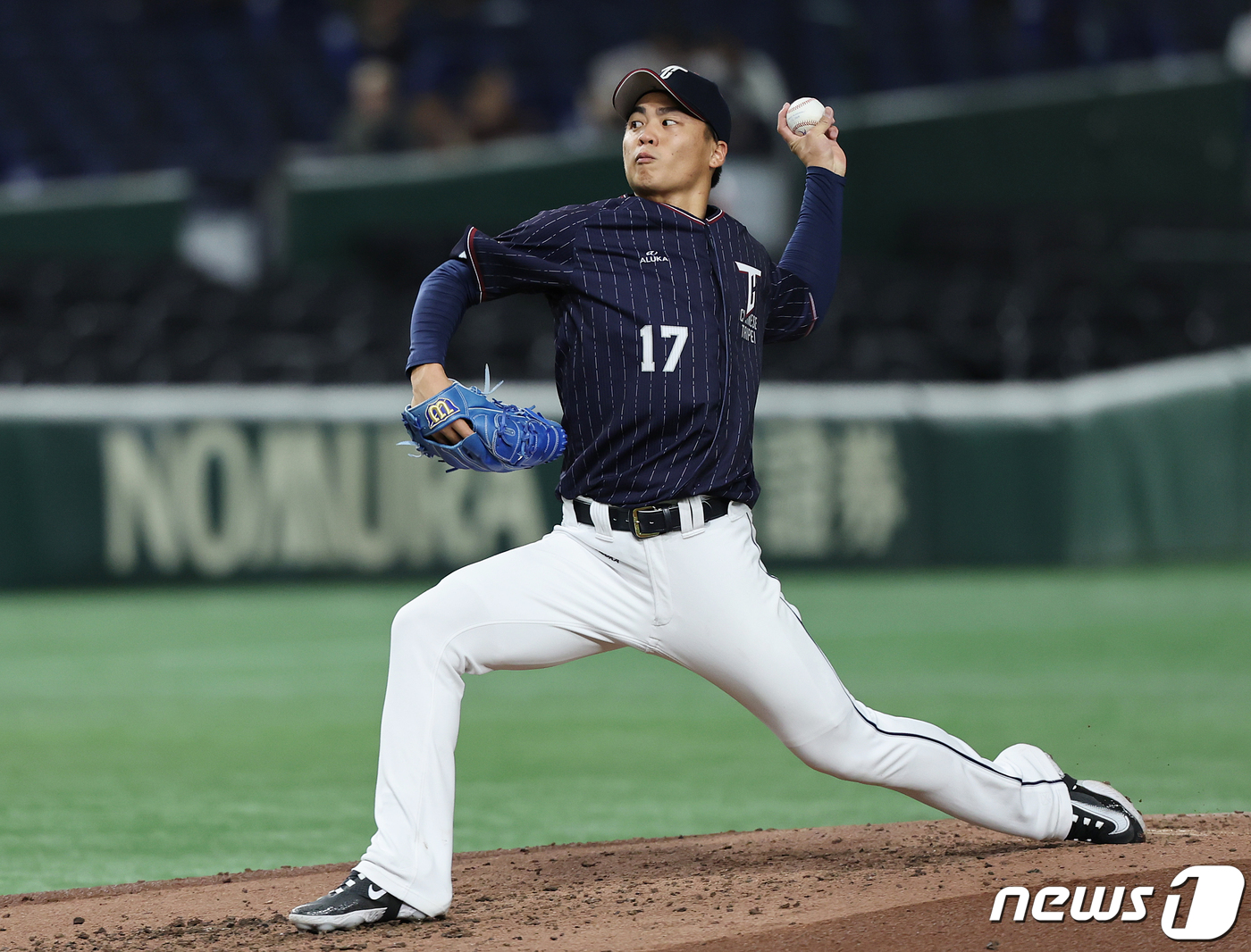(도쿄(일본)=뉴스1) 이재명 기자 = 18일 오후 일본 도쿄돔에서 열린 '2023 아시아프로야구챔피언십(APBC)' 대한민국과 대만의 경기에서 대만 선발 왕옌청이 역투하고 있다. …