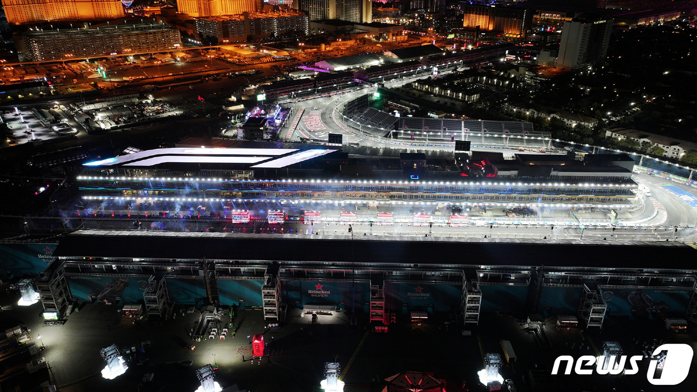 (서울=뉴스1) = 삼성전자가 미국 네바다주 라스베이거스에서 열리는 '포뮬러 원 라스베이거스 그랑프리 2023(Formula 1 Las Vegas Grand Prix 2023)'에 …