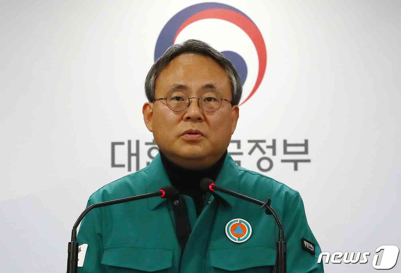 고기동 행정안전부 차관이 19일 오후 서울 종로구 정부서울청사에서 지방행정전산서비스 정상화 관련 브리핑을 하고 있다. 지방행정전산서비스 장애 대책본부장인 고 차관은 지방행정전산서비스가 모두 정상화 되었다고 밝히며 17일 발생한 장애와 관련해 사과했다. 2023.11.19/뉴스1 © News1 박세연 기자