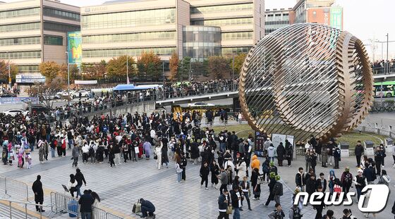 '롤드컵 결승' 고척스카이돔 인근 '북적'
