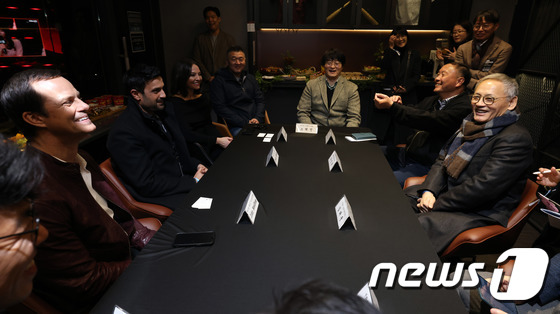 라이엇게임즈 대표와 간담회 갖는 유인촌 장관