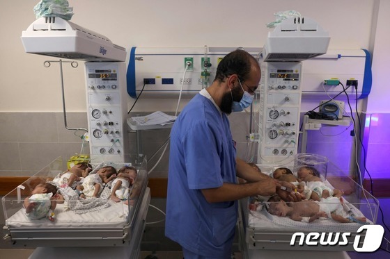 [포토] 라파 병원서 미숙아들 돌보는 의료진