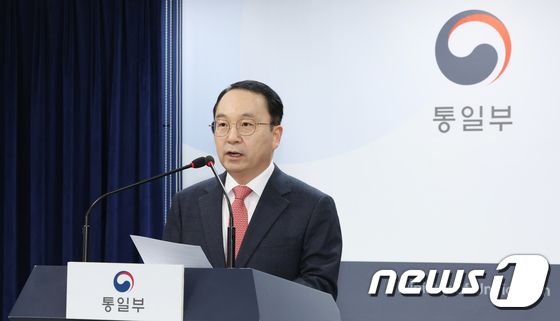 구병삼 통일부 대변인, 북한의 군사정찰위성 발사 관련 답변 