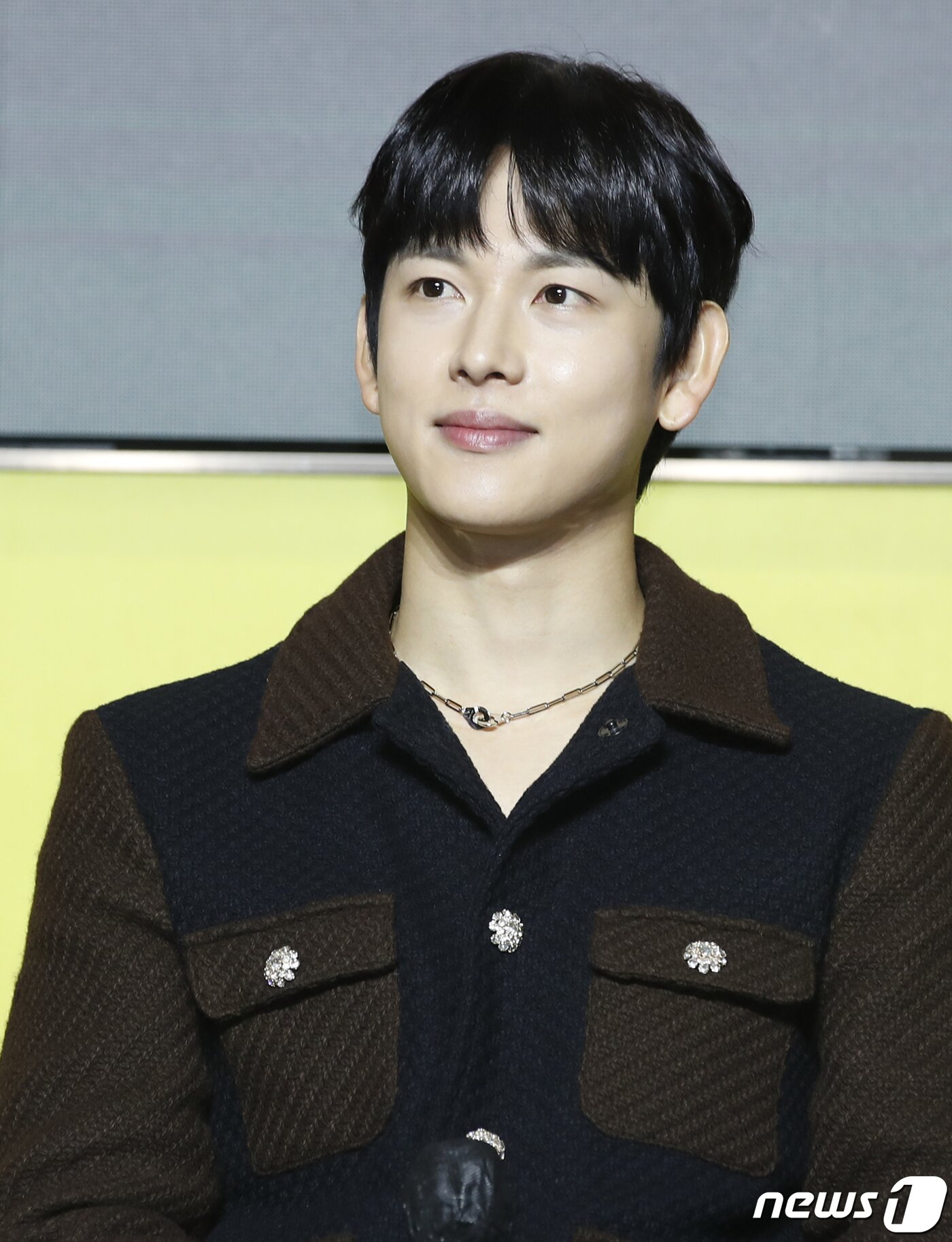 본문 이미지 - 배우 임시완이 20일 오전 서울 역삼동 조선 팰리스 강남 호텔에서 진행된 쿠팡플레이 오리지널 드라마 '소년시대' 제작발표회에서 미소를 짓고 있다. ‘소년시대’는 1989년 충청남도를 배경으로 안 맞고 사는 게 일생일대의 목표인 병태가 하루아침에 부여 짱으로 둔갑하면서 벌어지는 이야기를 그렸다. 2023.11.20/뉴스1 ⓒ News1 권현진 기자