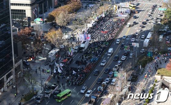 거리로 나선 민주노총