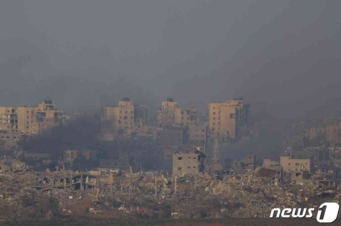 20일(현지시간) 가자지구의 건물들이 무너진 모습. 2023.11.20 © 로이터=뉴스1 © News1 정지윤 기자