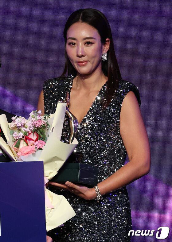 챔피언스투어 상금왕 수상한 홍진주