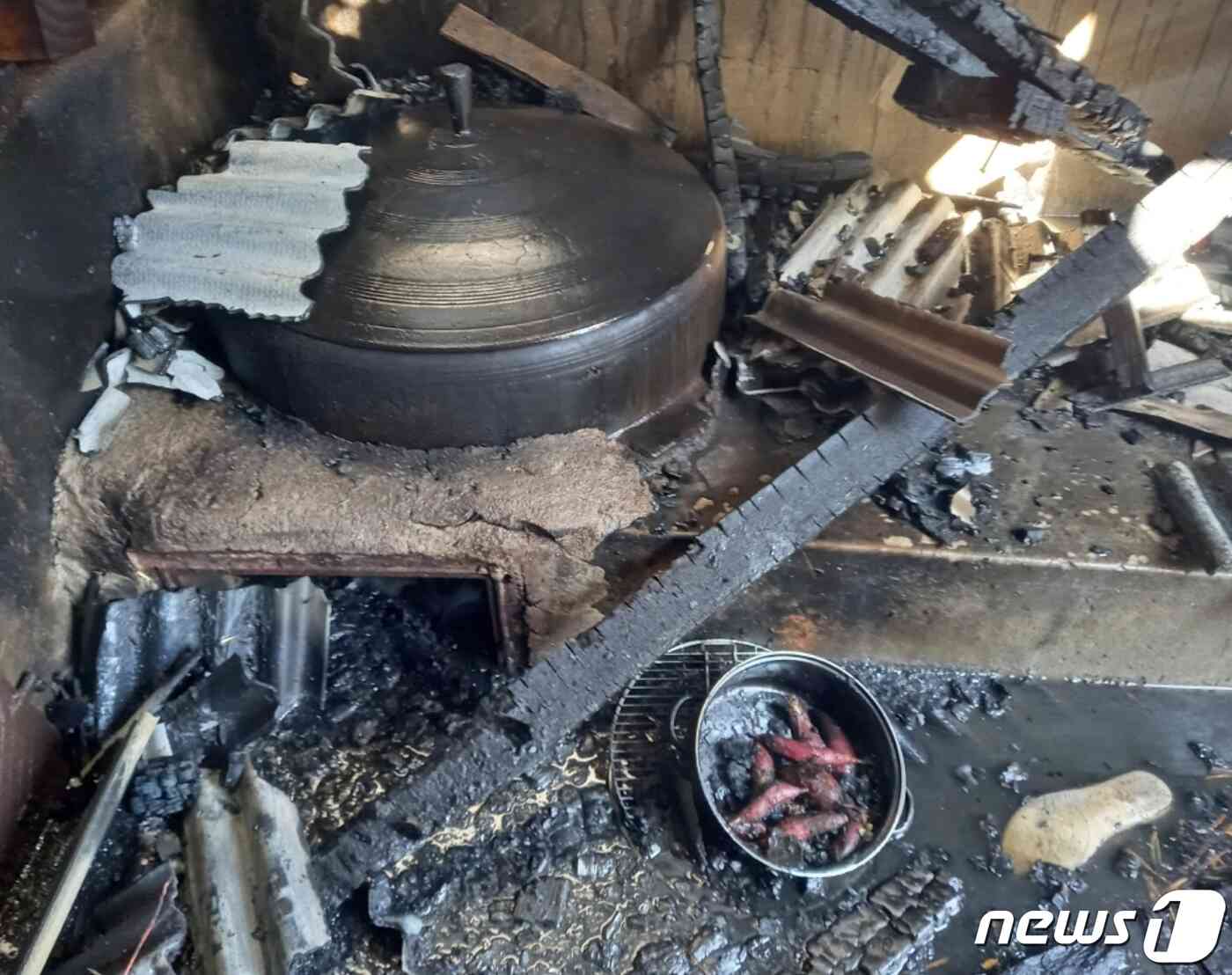 부산 기장군 장안읍 화재 현장(부산소방재난본부 제공)