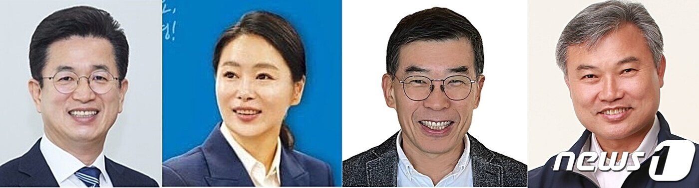 본문 이미지 - 왼쪽부터 허태정 전 대전시장, 이경 중앙당 상근부대변인, 김찬훈 대전YMCA 이사장, 정기현 전 대전시의원. /뉴스1 DB