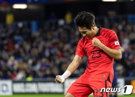 한국-프랑스 평가전 '연속 두 골'…환호하는 정상빈