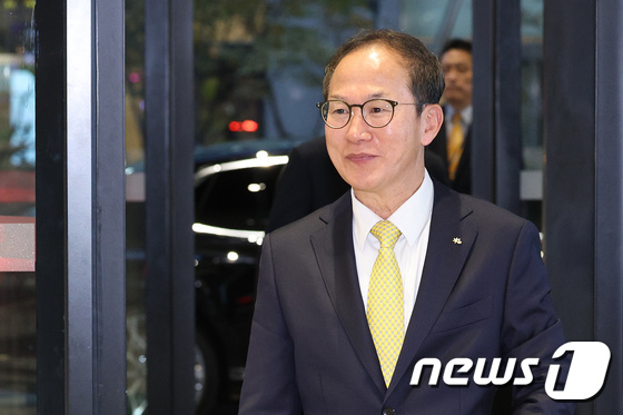 공식 취임하는 양종희 KB금융지주 회장
