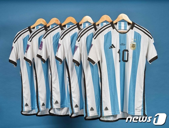[포토] 리오넬 메시의 2022 카타르 월드컵 유니폼