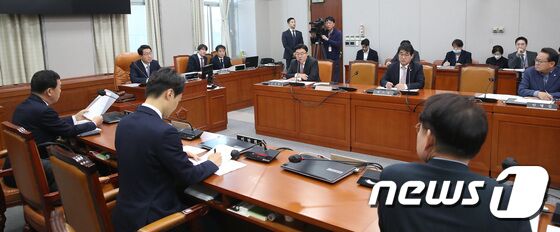 국회 정개특위 법안심사제2소위원회