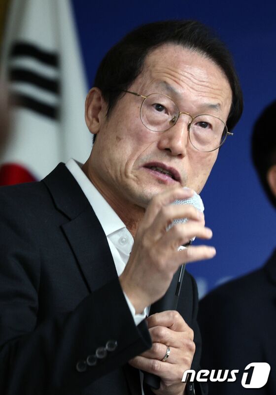 브리핑 인사말 하는 조희연 교육감