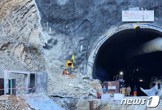 [포토] 건설노동자 갇힌 우타르카시 터널