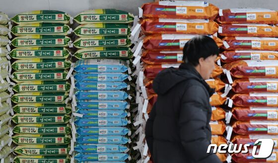 또 떨어진 쌀값…20만원선 붕괴