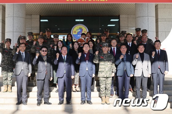 김기현 대표, '초급간부 및 군 가족과 함께'