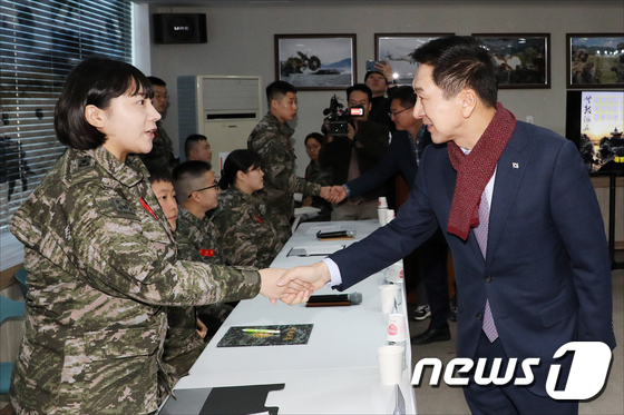 해병대 찾은 김기현 대표