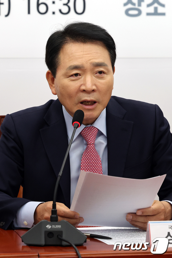 모두발언하는 성일종 국가안보위원장