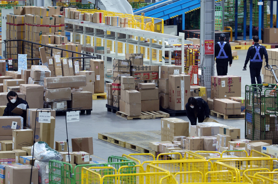 내년 6월부터 위험성 판별된 직구제품…정부가 반송·폐기·유통 차단 나선다