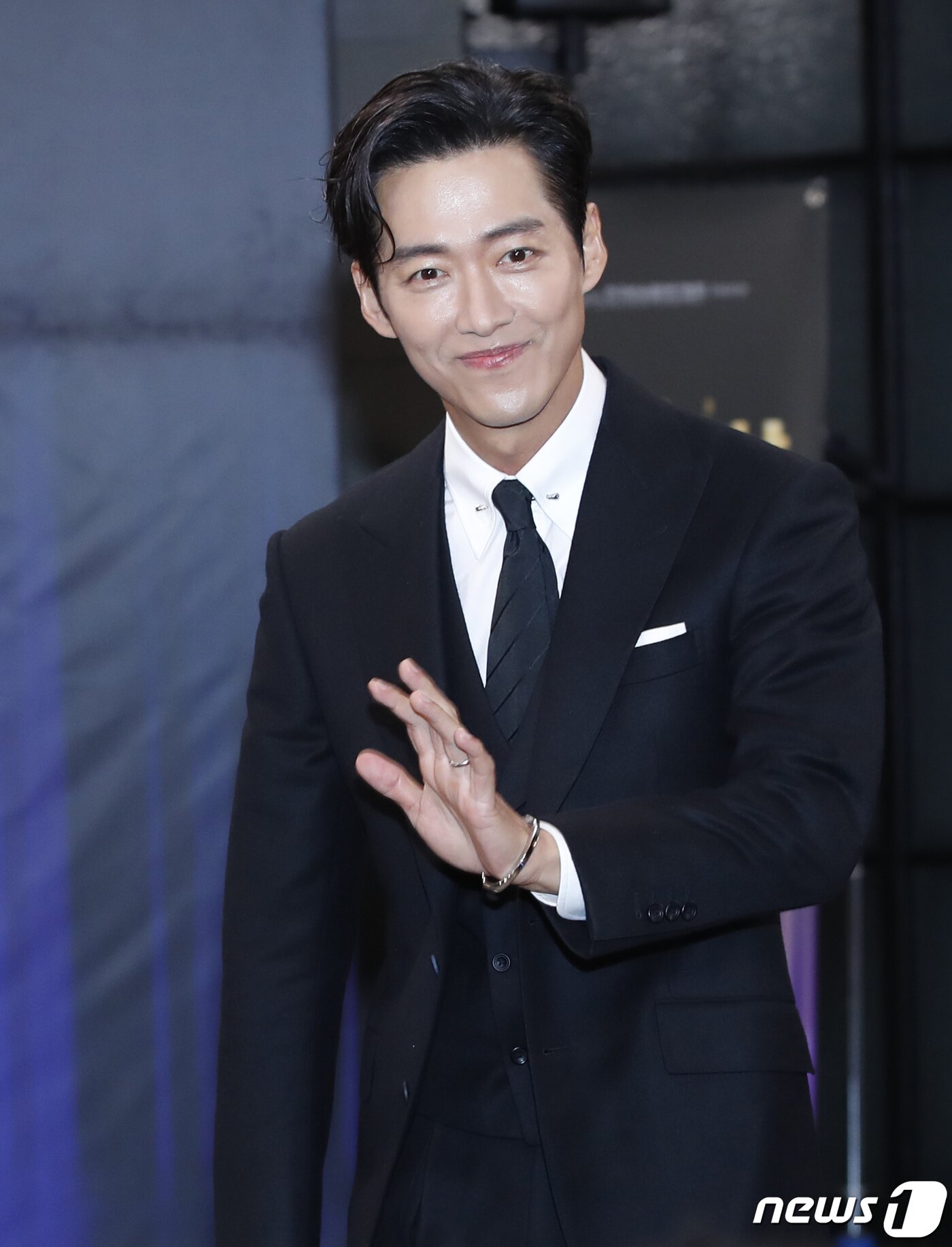 본문 이미지 - 배우 남궁민이 22일 서울 마포구 MBC에서 열린 ‘2023 그리메상 시상식’에 참석하고 있다. 2023.11.22./뉴스1 ⓒ News1 권현진 기자