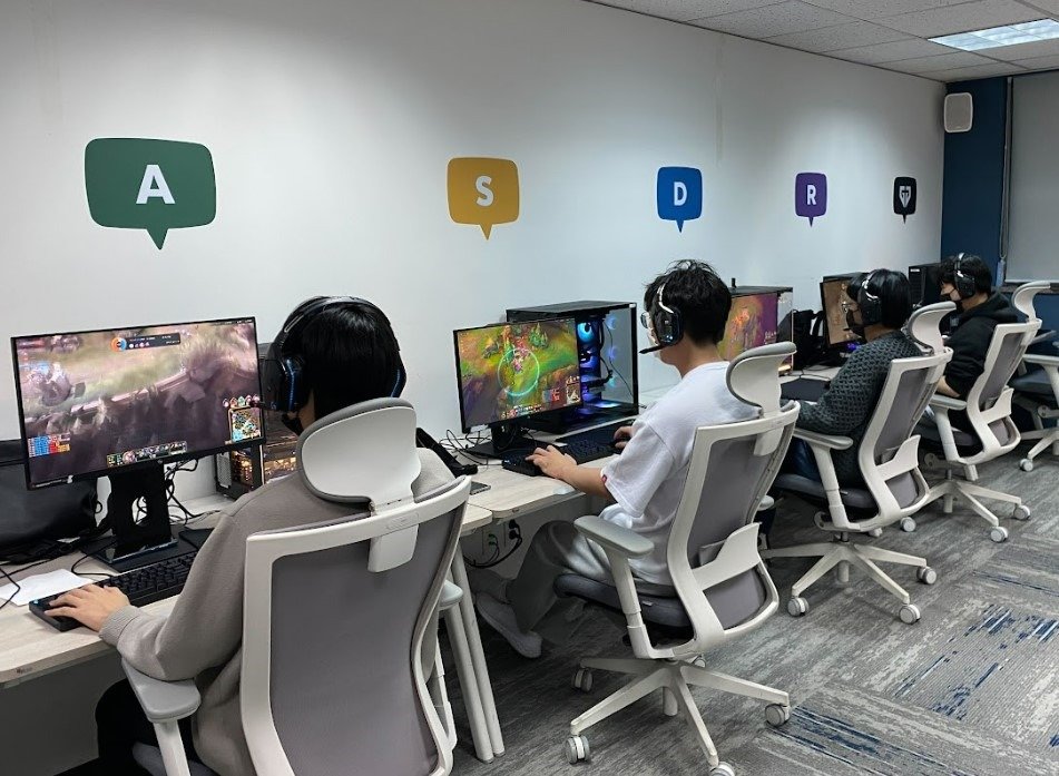 본문 이미지 - 서울 강남구 젠지글로벌아카데미에서 집중반 수업이 진행되고 있다.(젠지글로벌아카데미 제공)