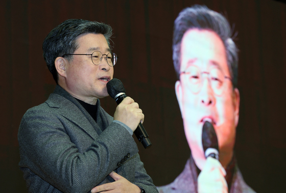 경찰, 서울 중구청 압수수색…김길성 구청장 선거법 위반 혐의