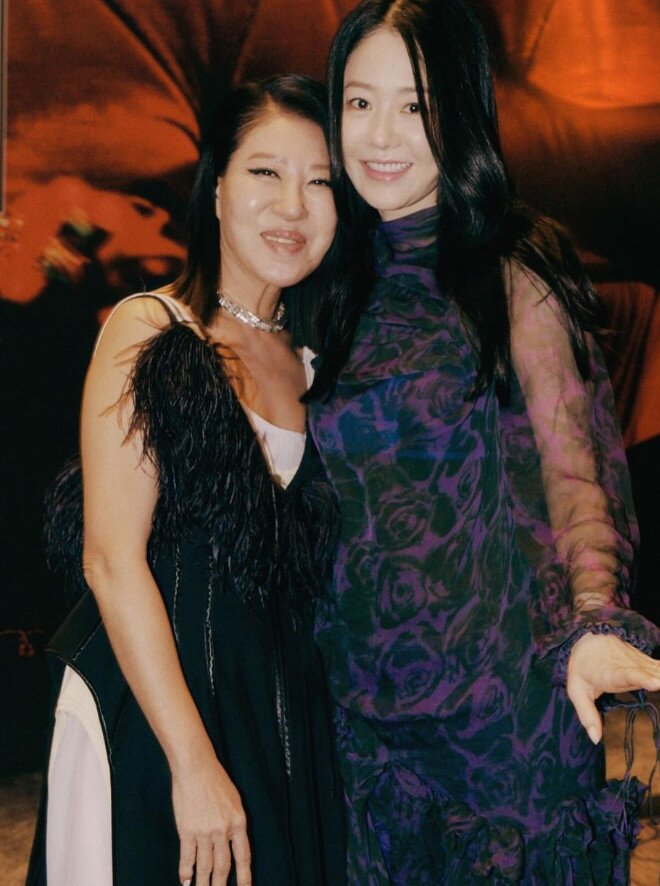 본문 이미지 - 이혜주 편집장 SNS 캡처