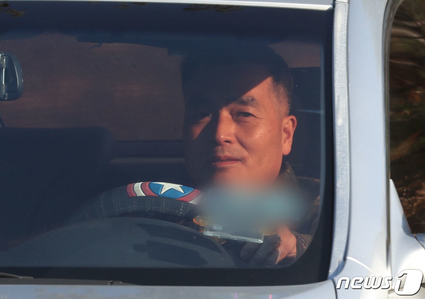 본문 이미지 - 채 모 상병 순직 사건을 수사하다 항명 혐의로 입건된 박정훈 전 해병대 수사단장이 2023년 11월 28일 오전 경기 화성시 해병대사령부에서 열린 보직해임 심의위원회에 출석하고 있다. 2023.11.28/뉴스1 ⓒ News1 김영운 기자