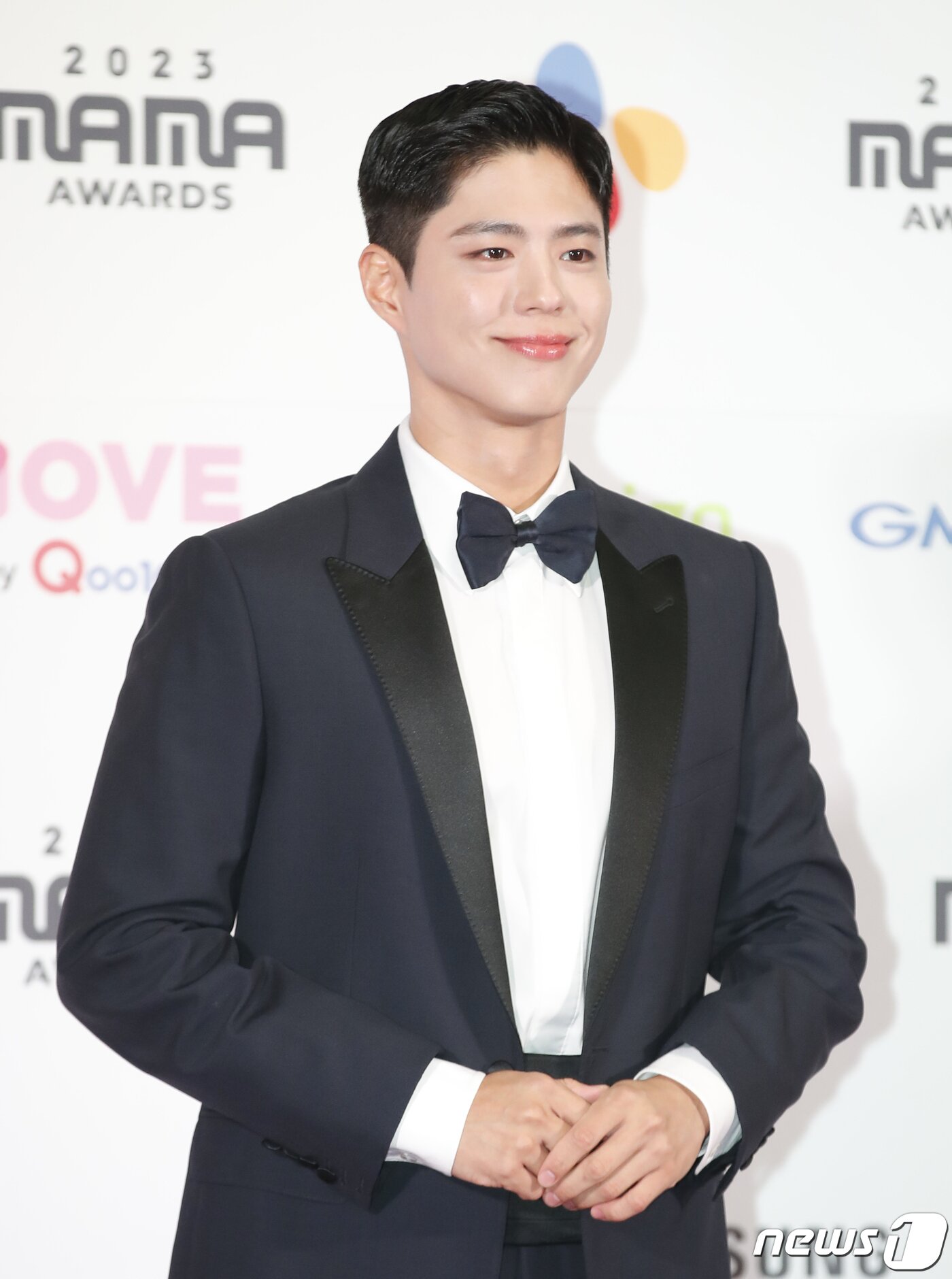 본문 이미지 - 배우 박보검이 29일 일본 도쿄돔에서 열린 ‘2023 마마 어워즈(2023 MAMA AWARDS)’에서 달콤한 미소를 짓고 있다. ⓒ News1 권현진 기자