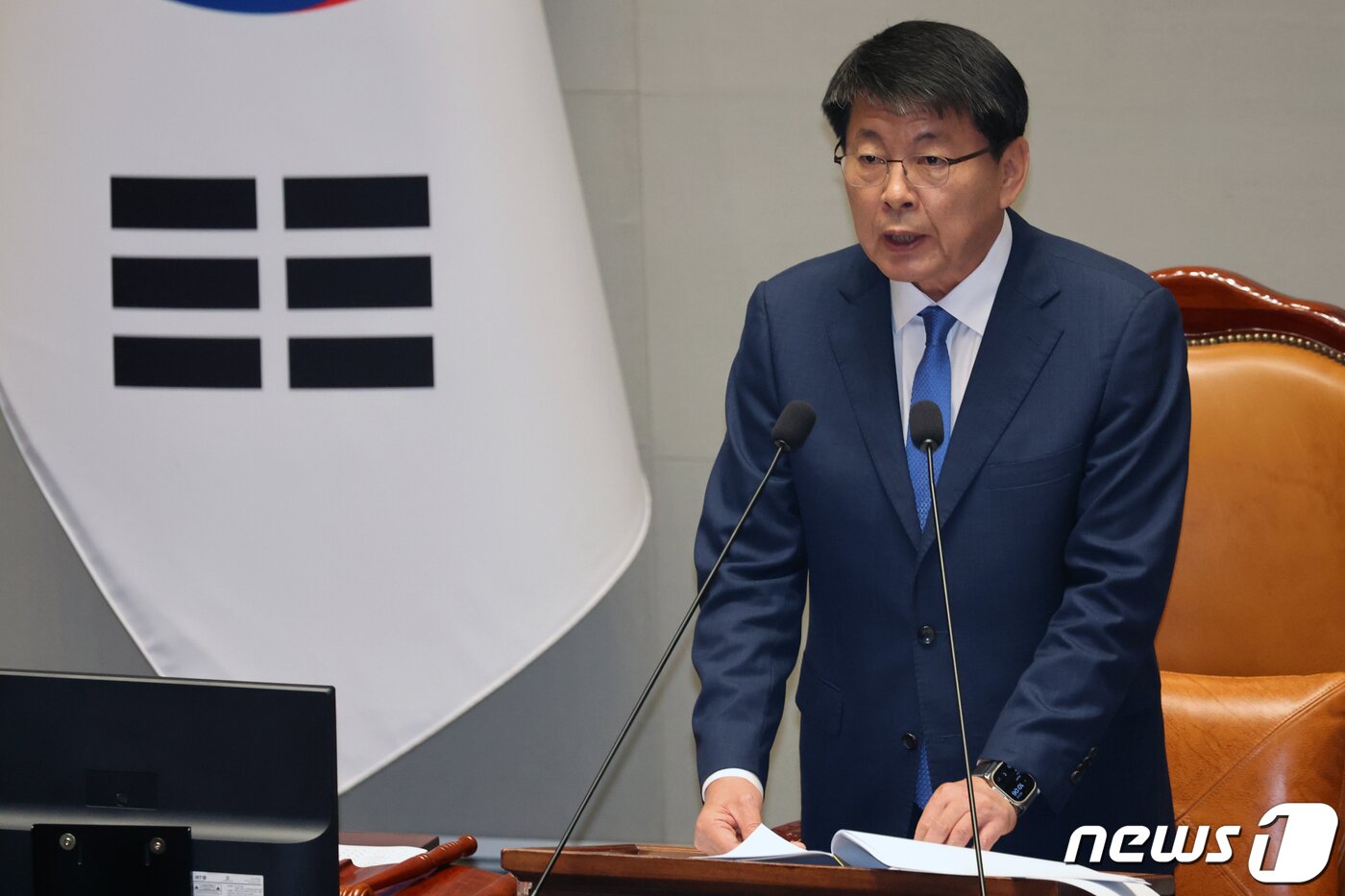 본문 이미지 - 서삼석 국회 예결위위원장이 3일 오전 서울 여의도 국회 에서 열린 예산결산특별위원회 전체회의에서 모두발언을 하고 있다. 2023.11.3/뉴스1 ⓒ News1 황기선 기자