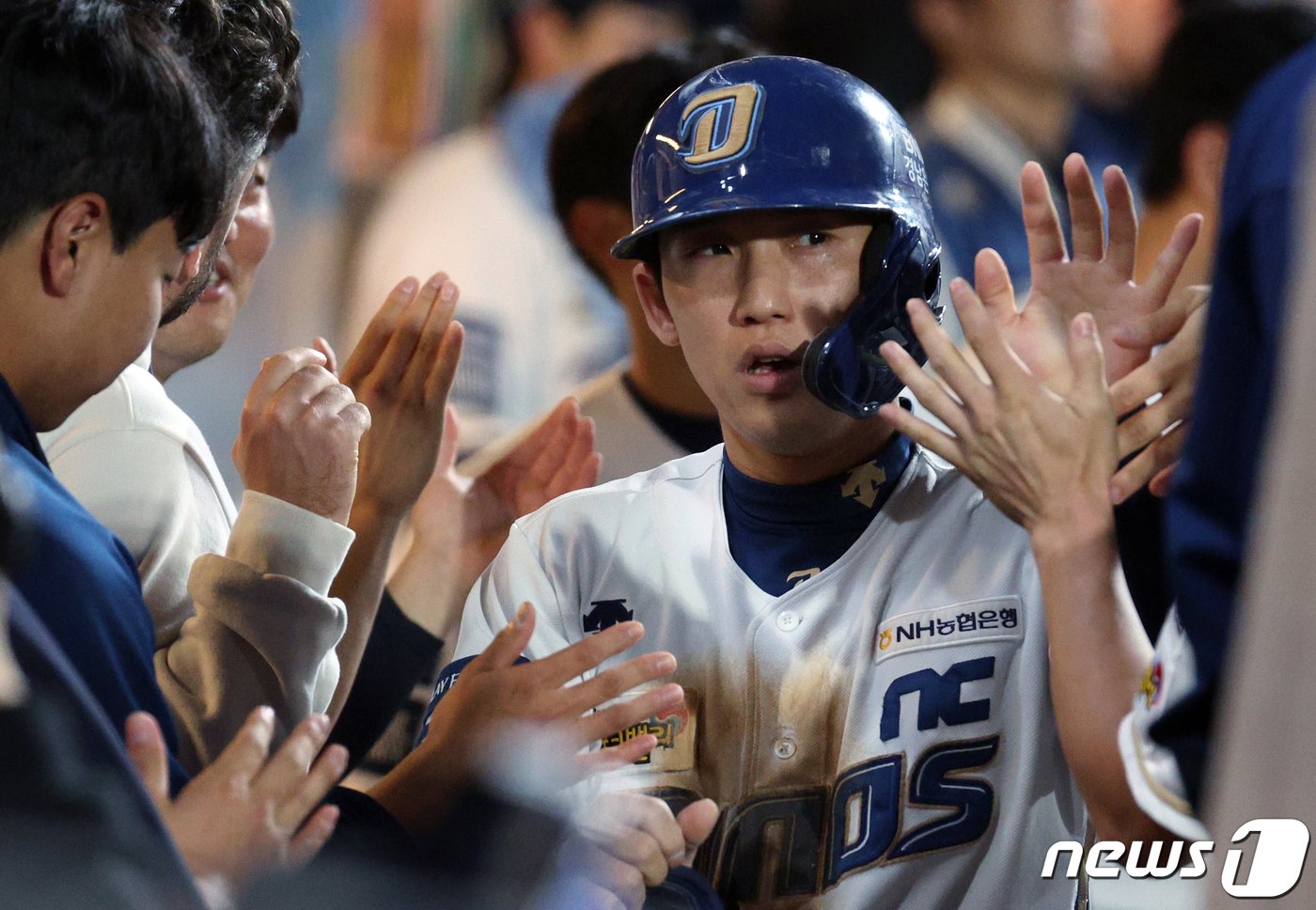 본문 이미지 - 프로 데뷔 첫 끝내기 밀어내기 볼넷을 기록한 NC 다이노스 내야수 서호철. 2023.11.3/뉴스1 ⓒ News1 박정호 기자